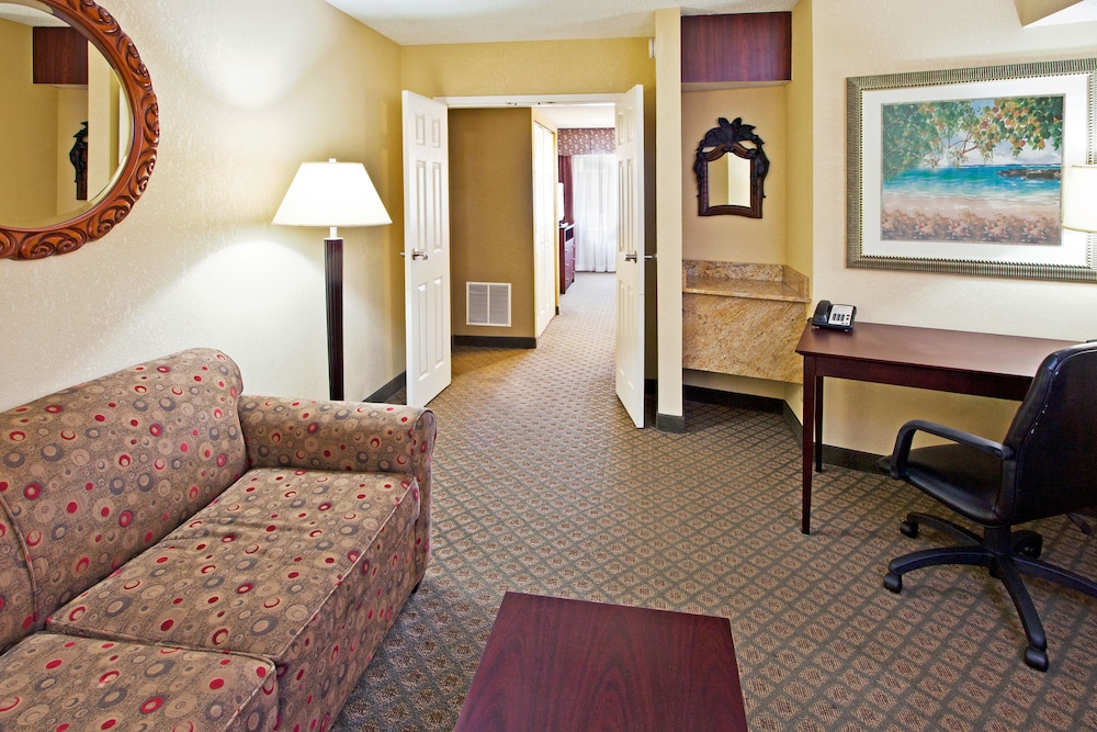 Holiday Inn Express Clearwater East Icot Center 60/78