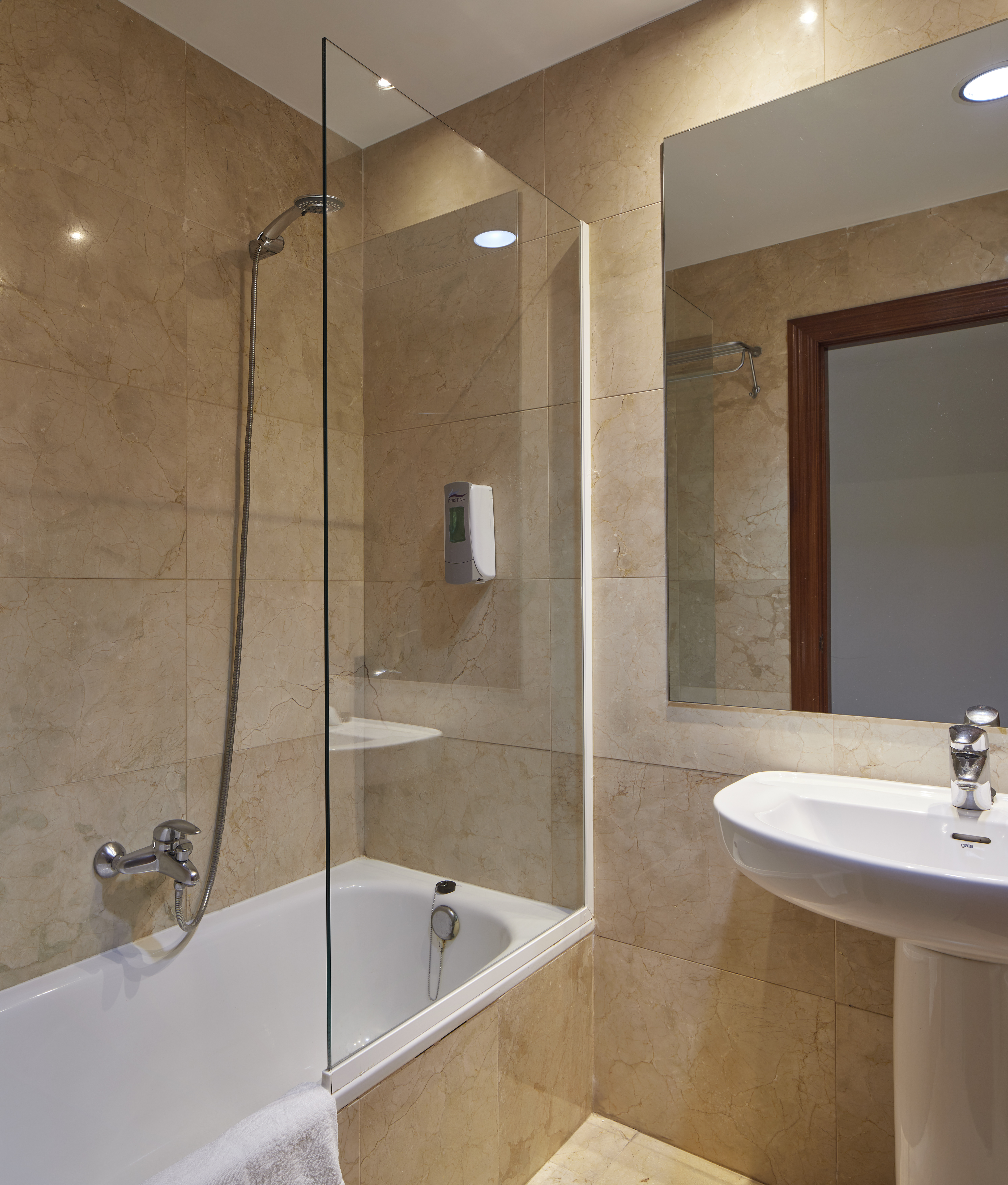 Iraipe Logrono Hotel 46/48