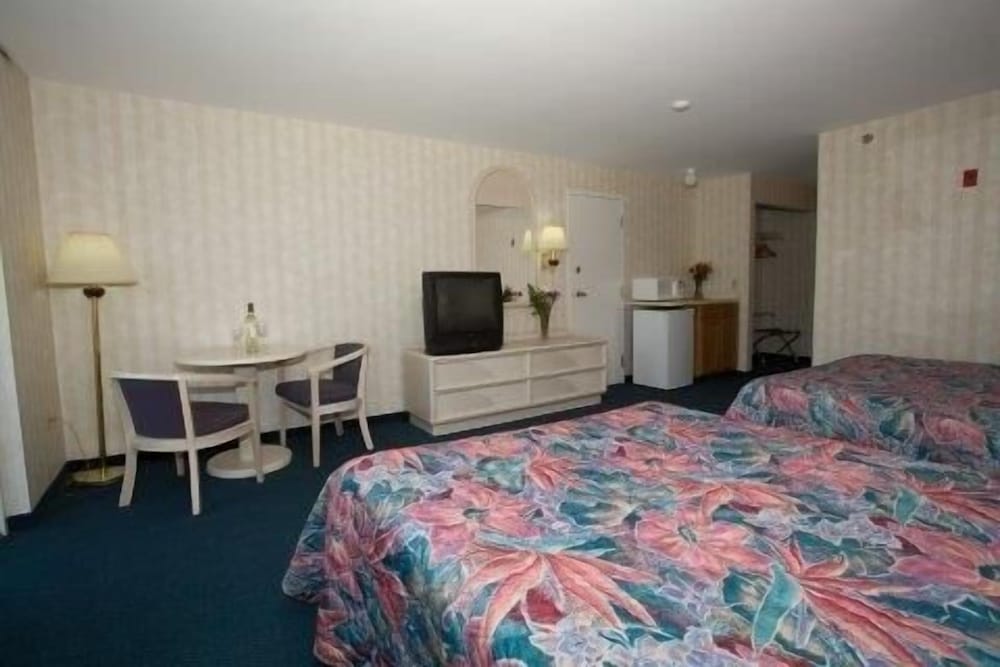 Winnapaug Inn 42/54