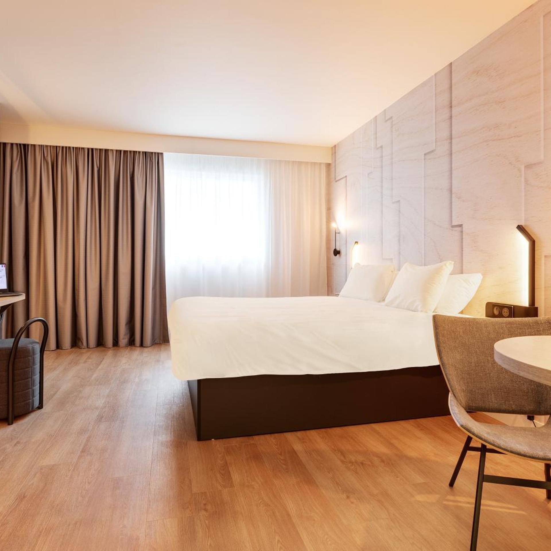 SUPERIOR, DOUBLE BED