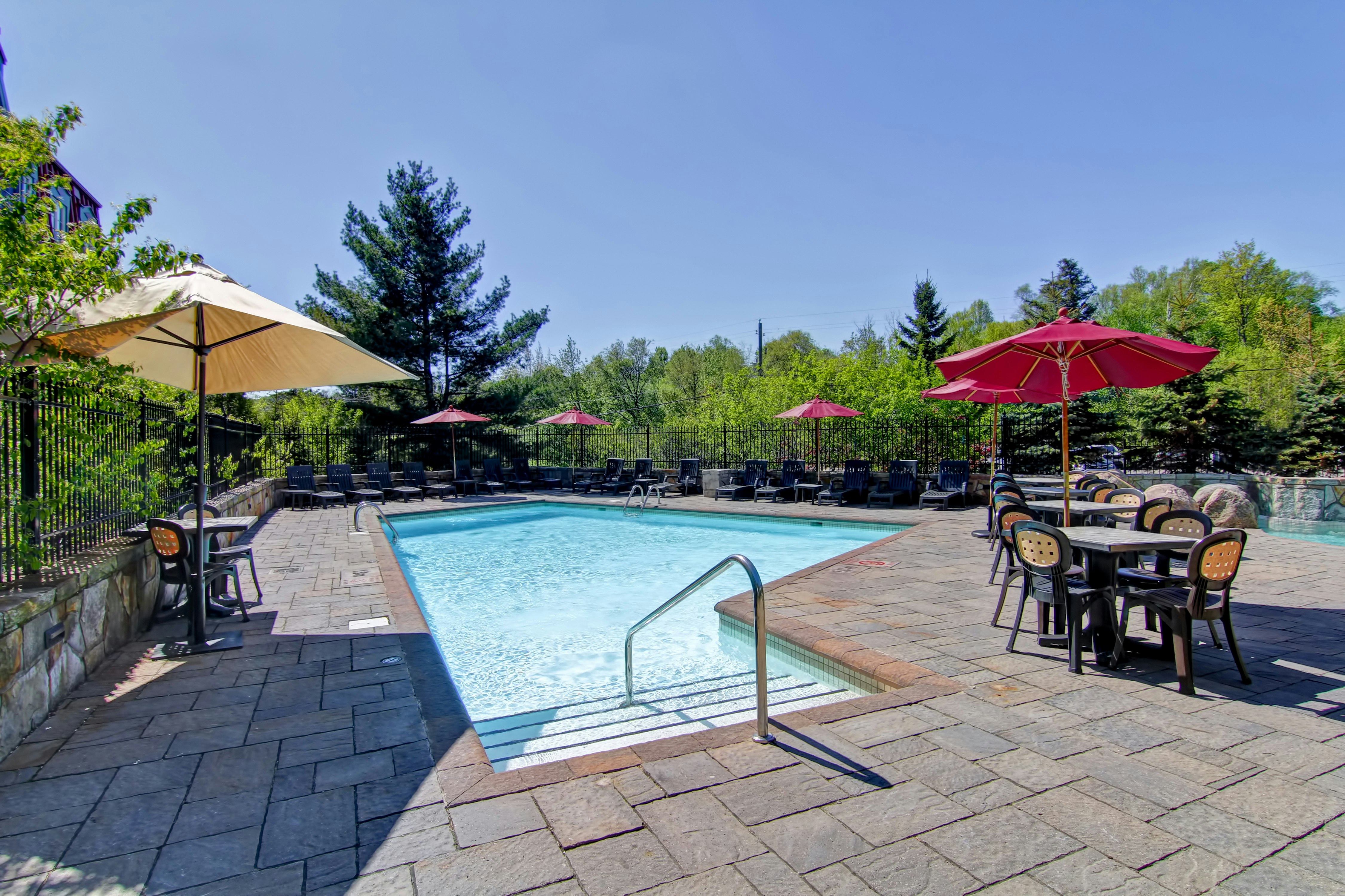 Homewood Suites by Hilton Mont-Tremblant Resort 32/33