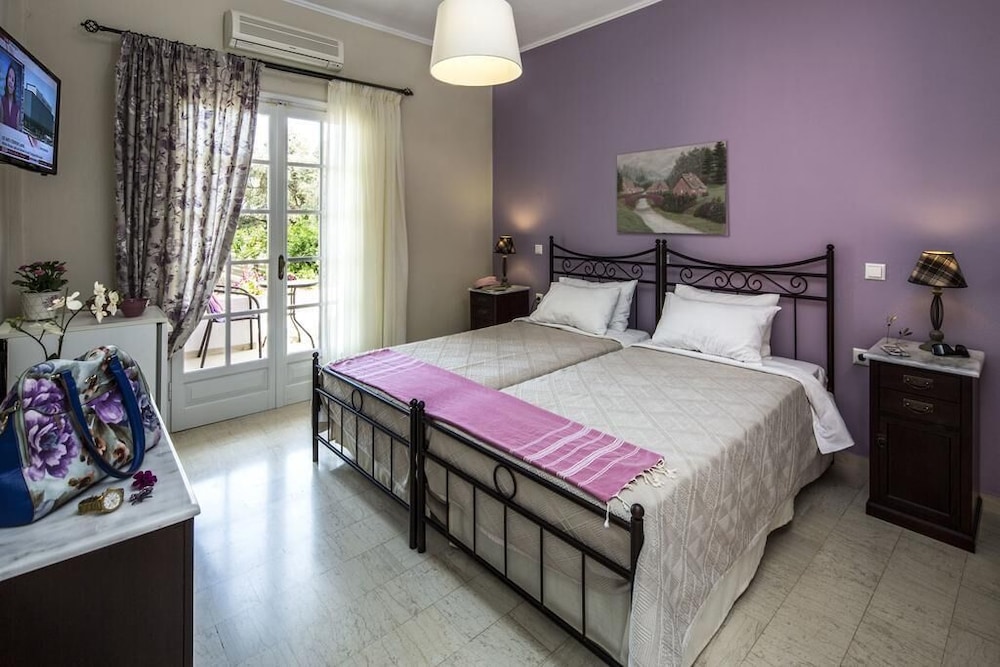 Vassilis Guest House 7/40