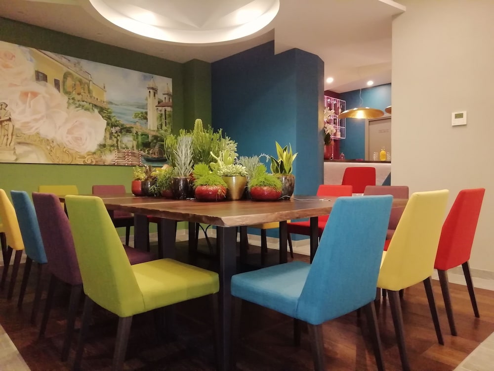 73 Boutique Hotel 35/43