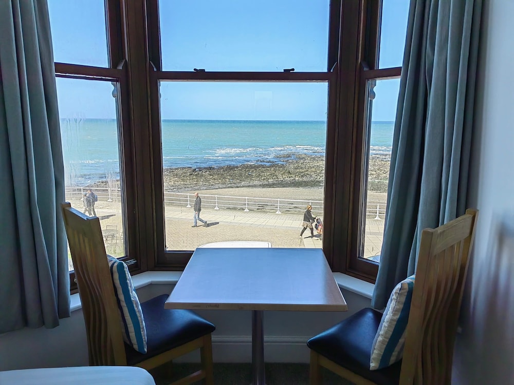 Cardigan Bay Guest House 40/50