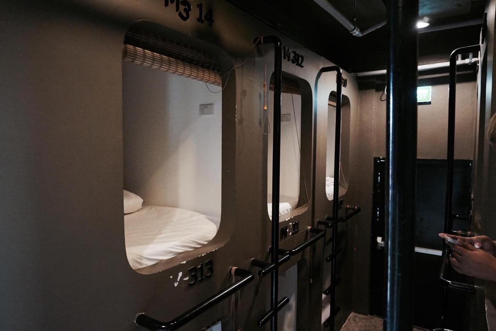 Capsule, Male Dorm