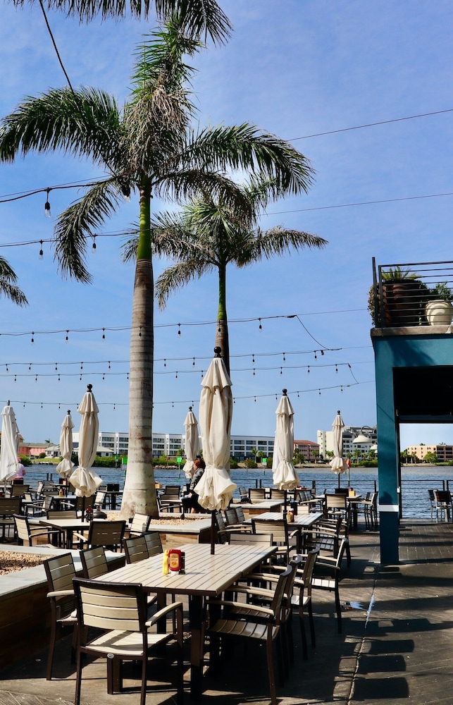 Fishermens Village Resort 33/48