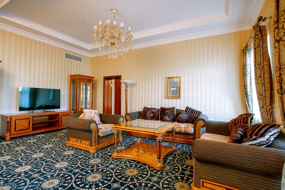 Shah Palace Hotel 57/77