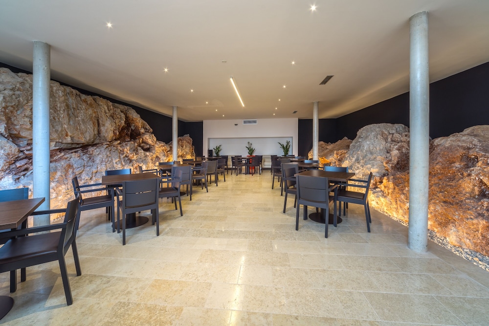 Golden Rays Luxury Apartments 29/50