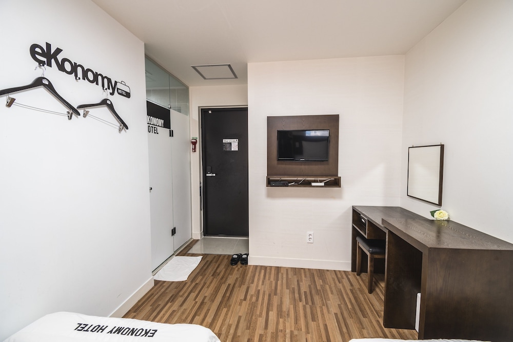 EKONOMY HOTEL HAEUNDAE 58/66