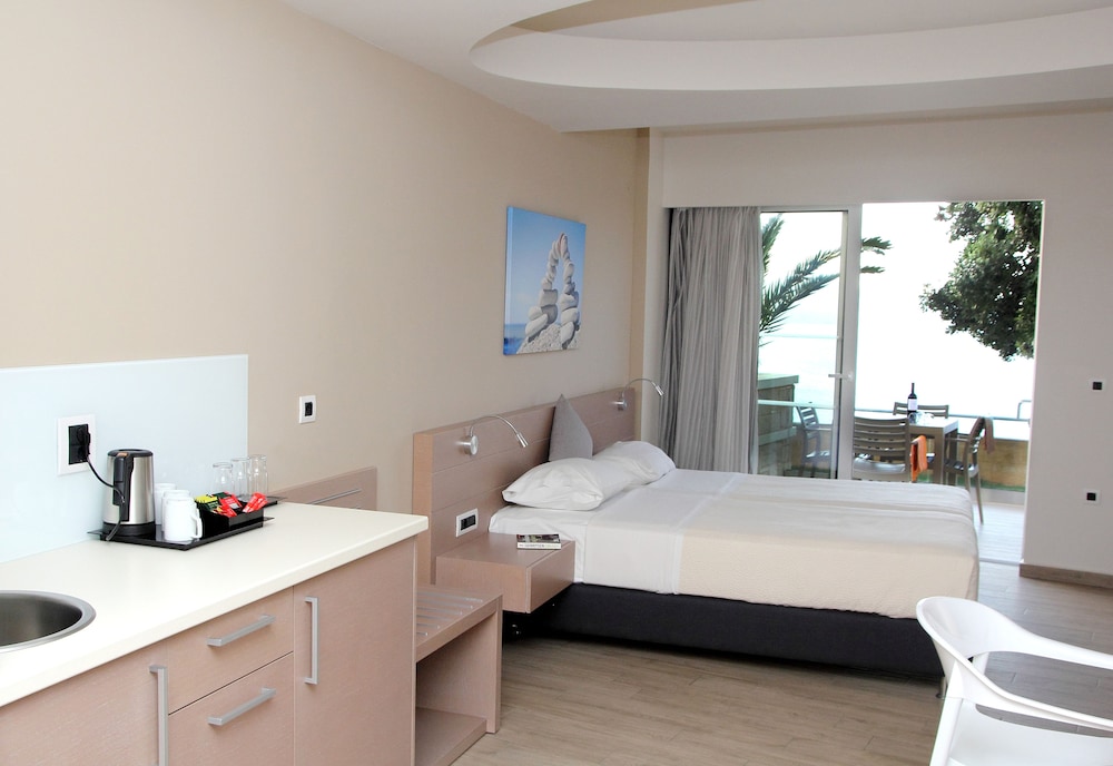 Renieris Hotel 21/75