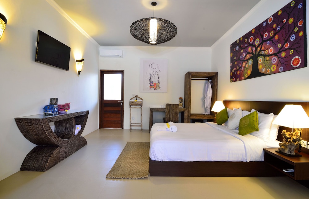KIES VILLAS LOMBOK 27/67