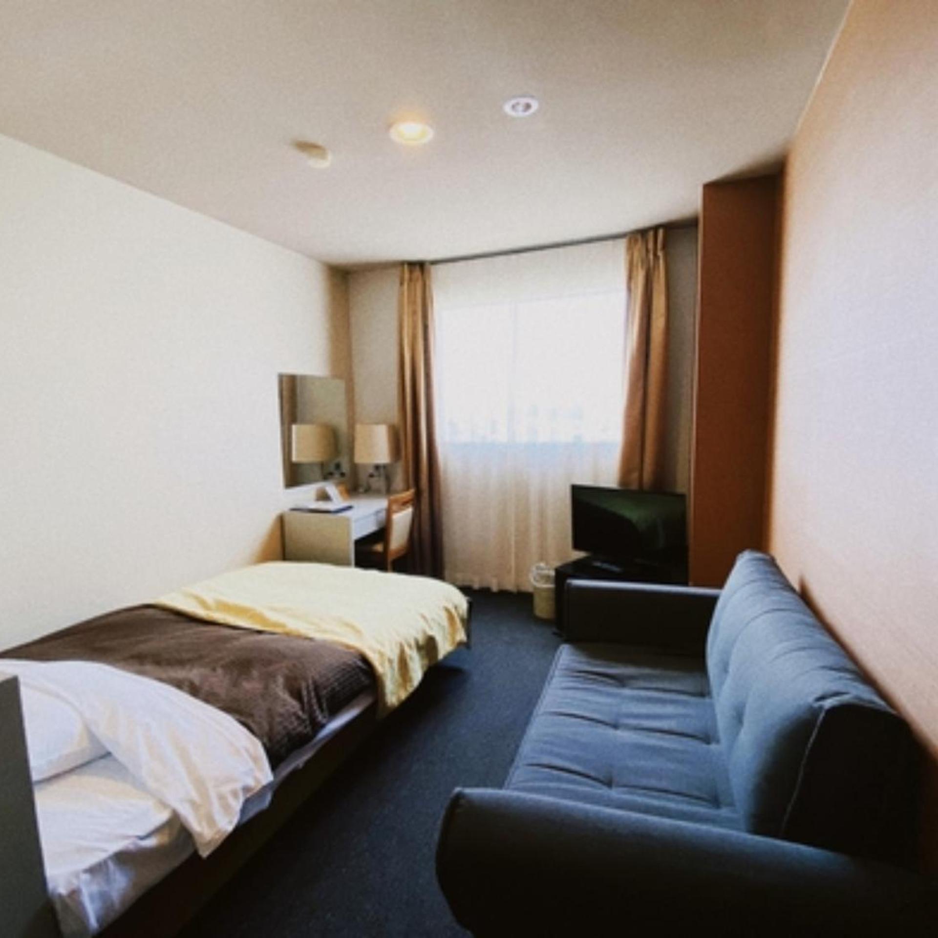 Hotel 1-2-3 Maebashi Mercury 22/50