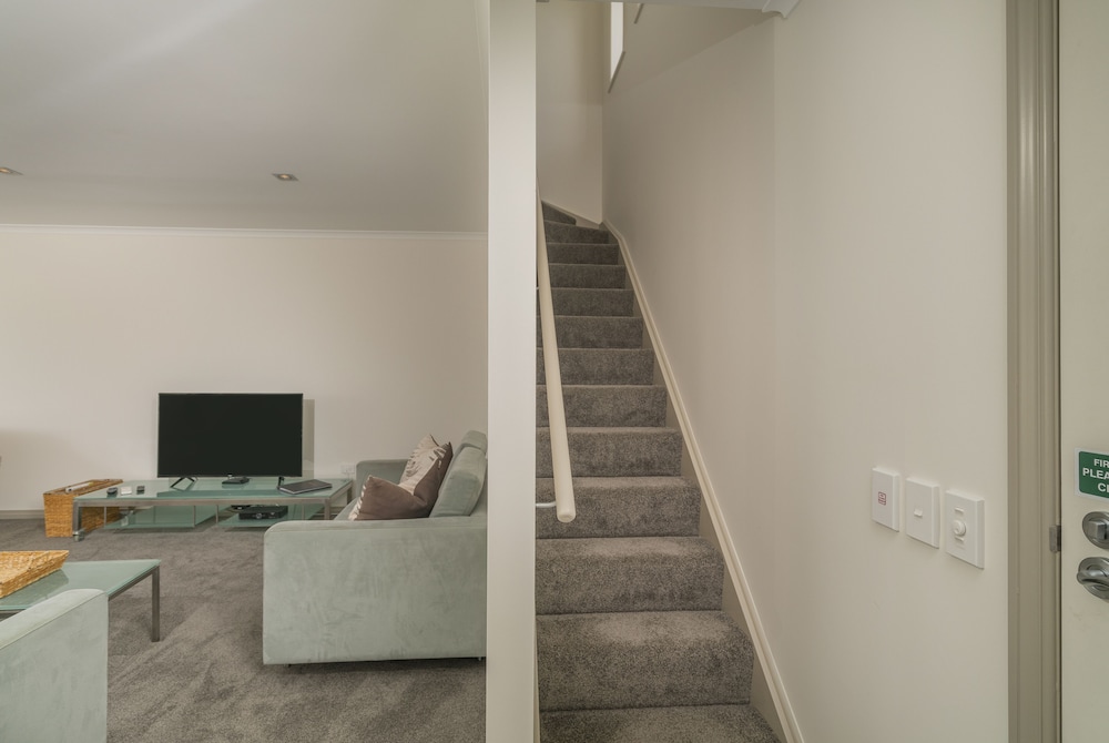 Crowsnest Apartments 38/49