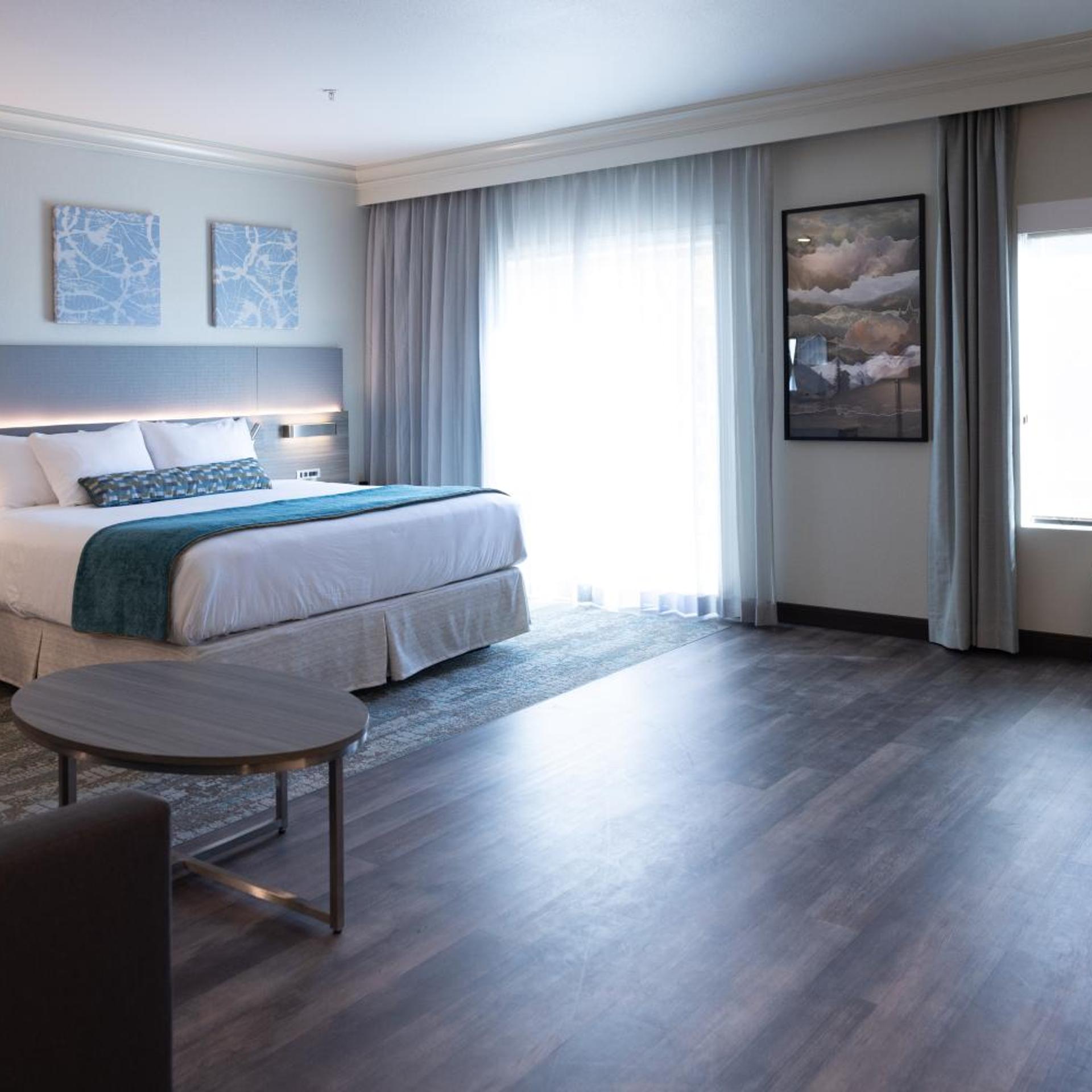 Junior Suite, King Bed, Blue Lake Casino Hotel 4/4