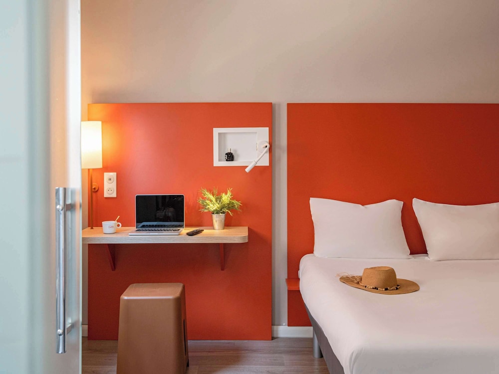 IBIS BUDGET NICE CALIFORNIE LENVAL 22/78