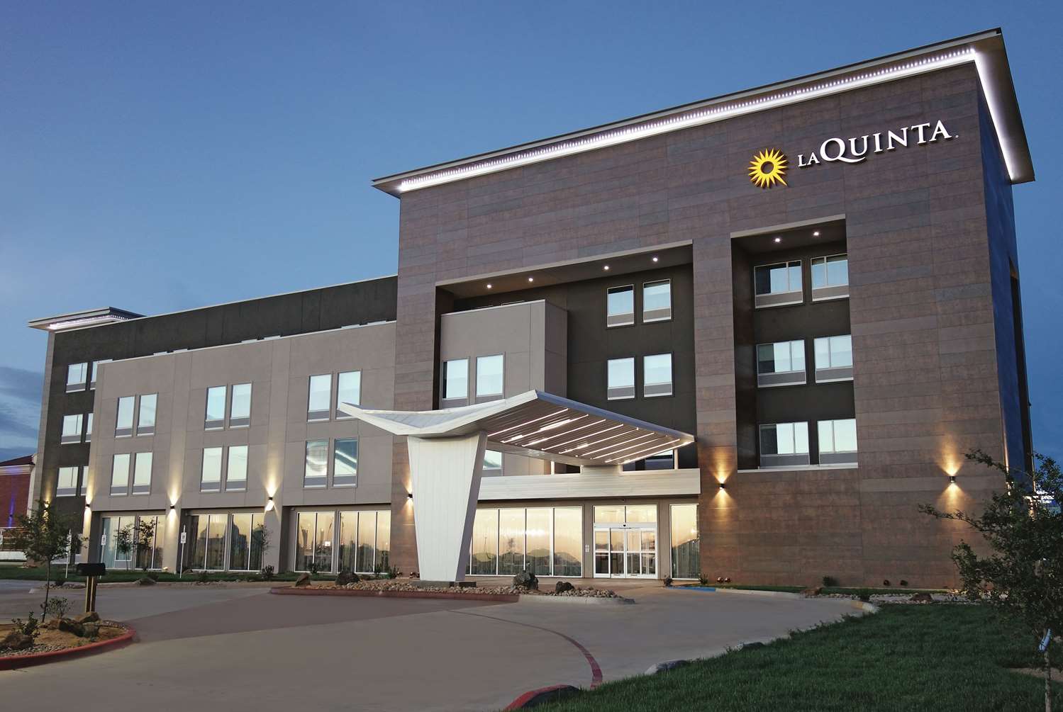 La Quinta Inn & Suites by Wyndham Amarillo Airport 1/14