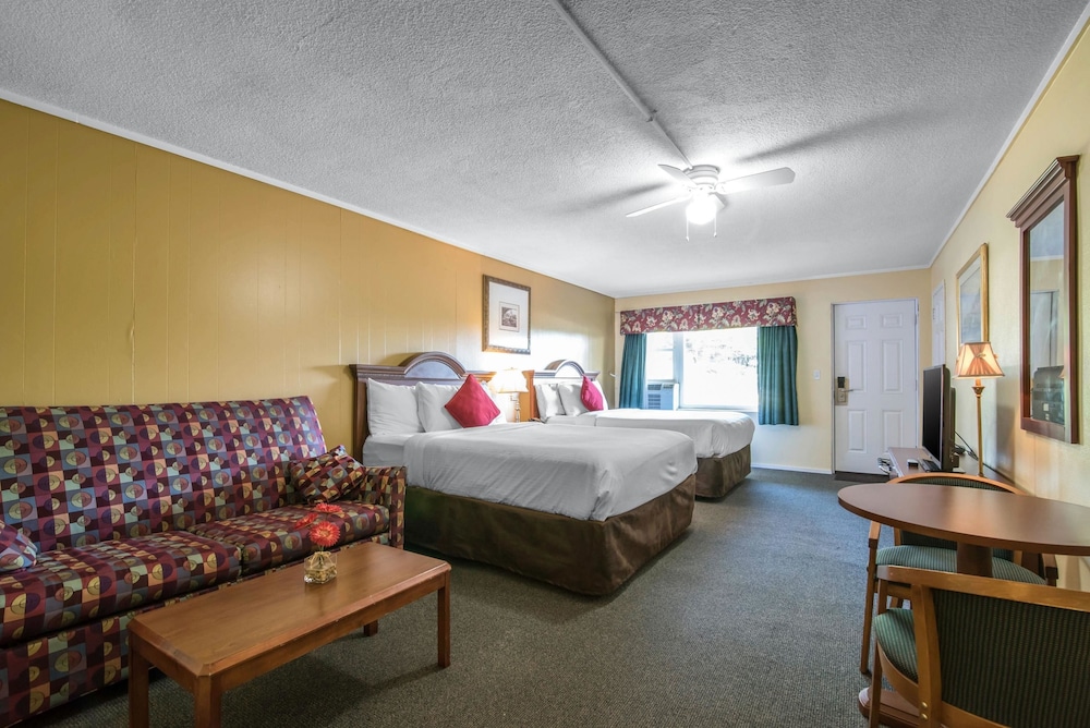 Econo Lodge Inn & Suites Tilton 19/38