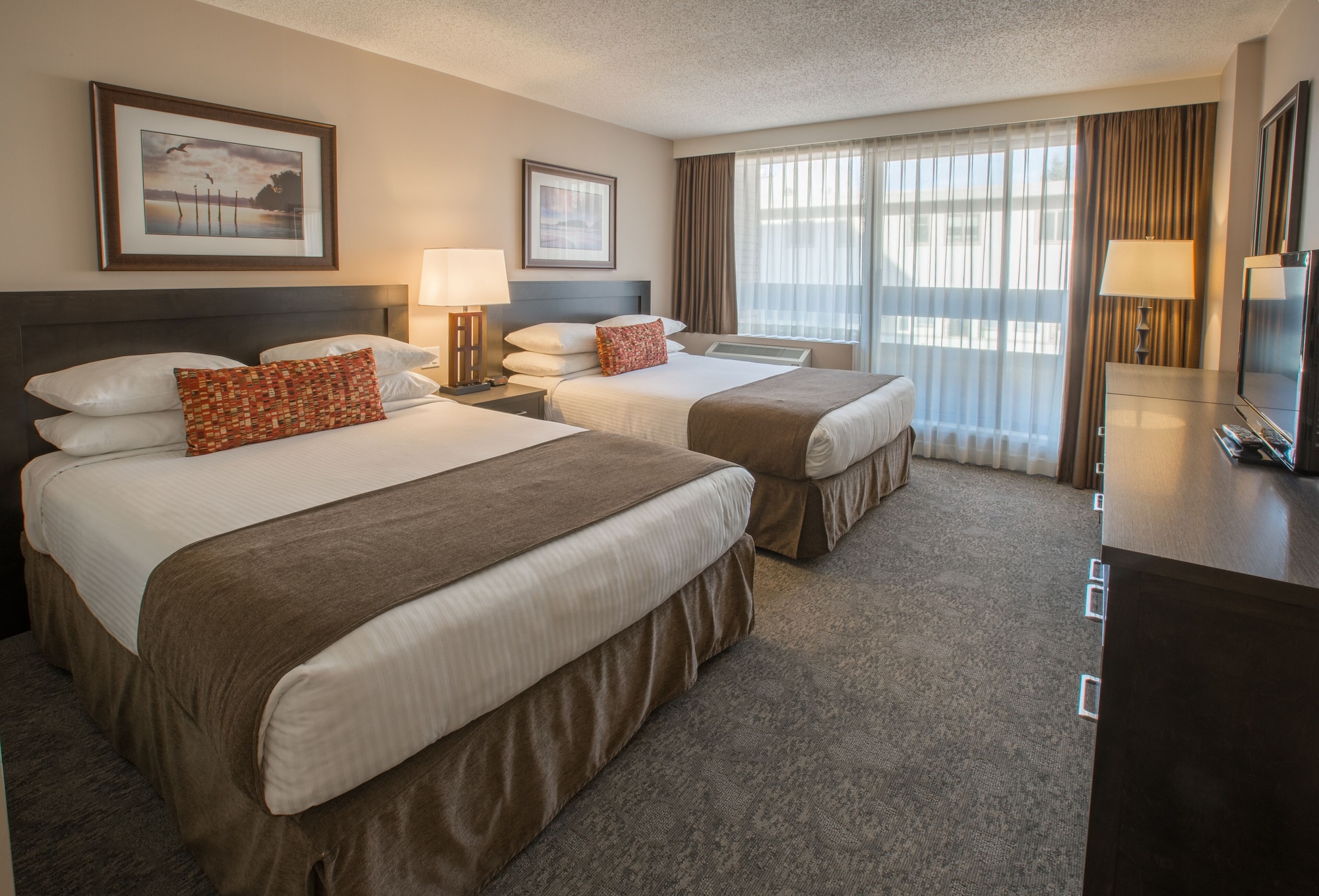 غرفة قياسية بسريرين كوين، Embassy Inn 8/10