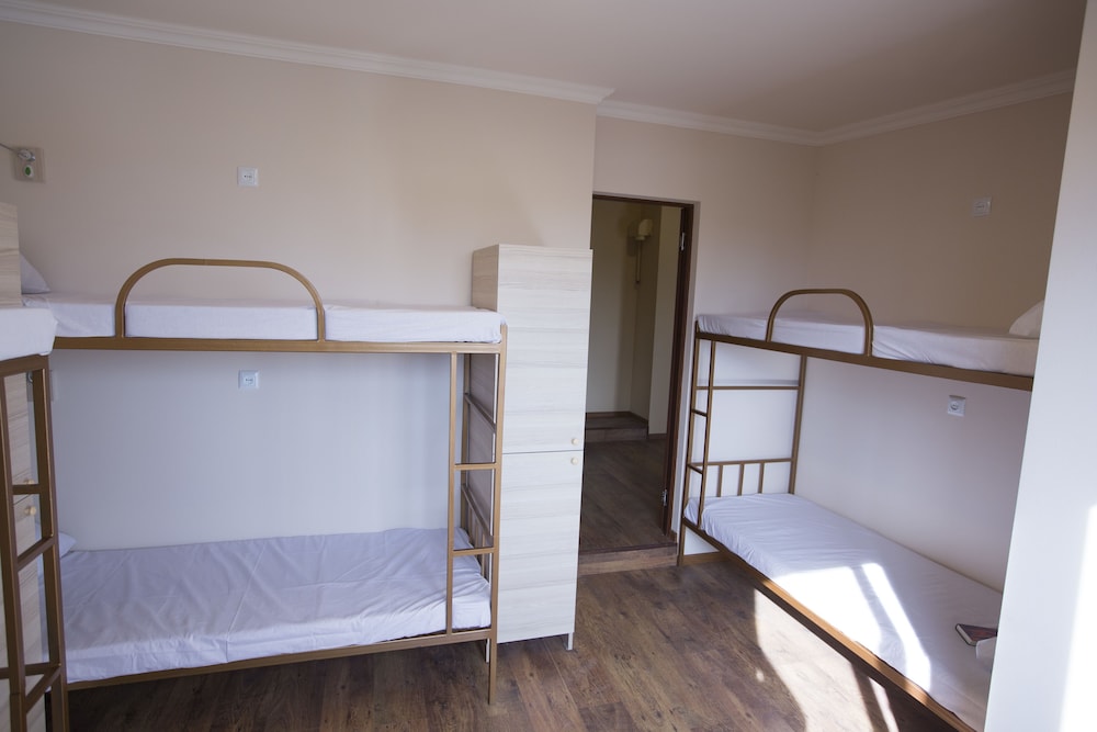 Your Hostel 17/33