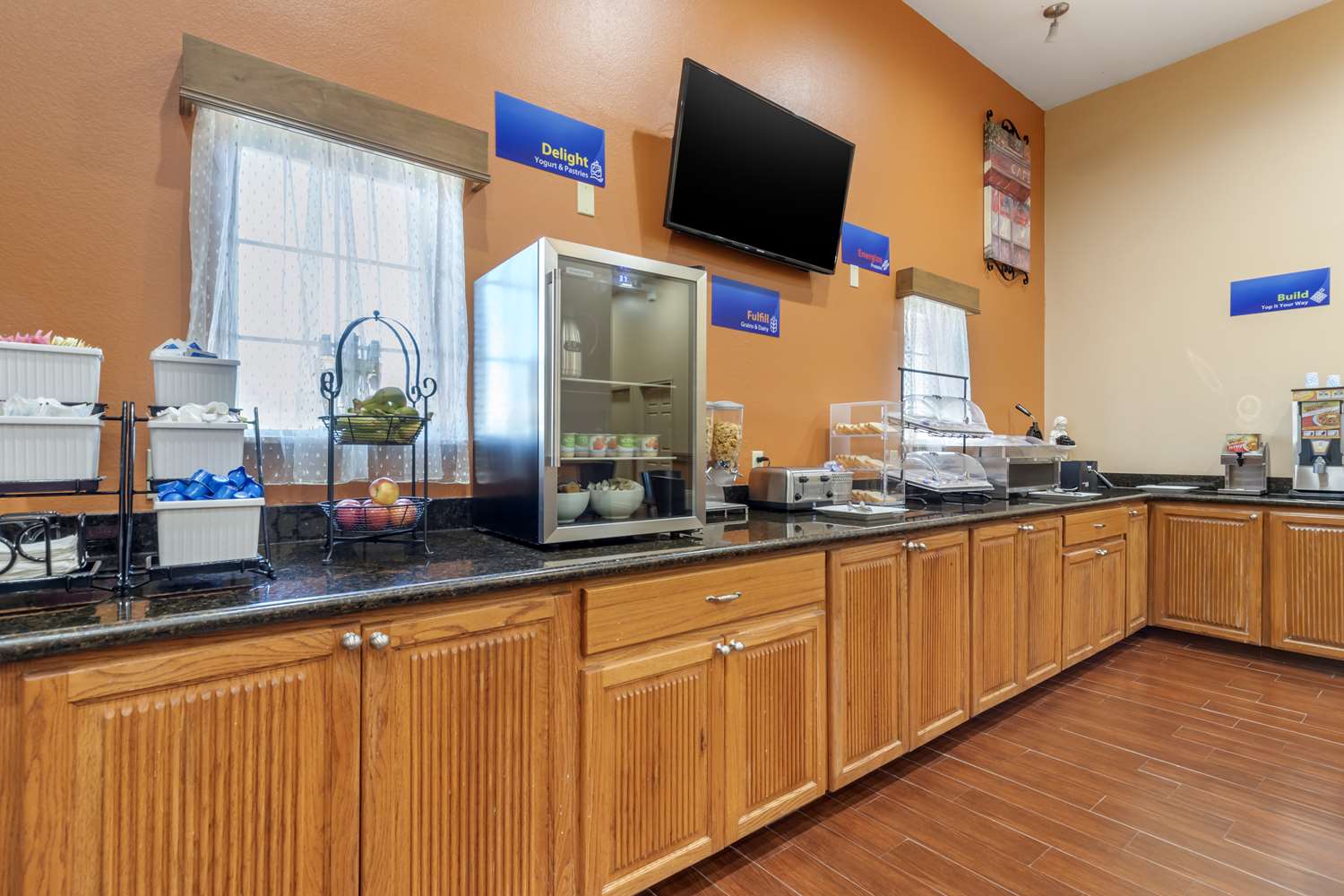 Best Western Windwood Inn & Suites 8/36