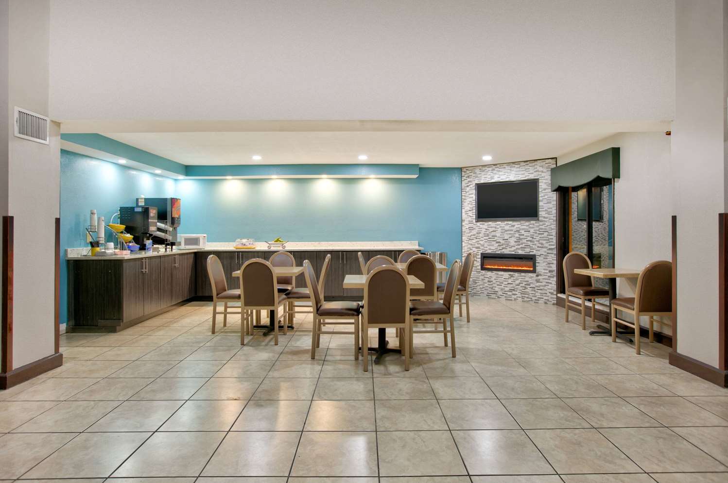 restaurant cafeteria