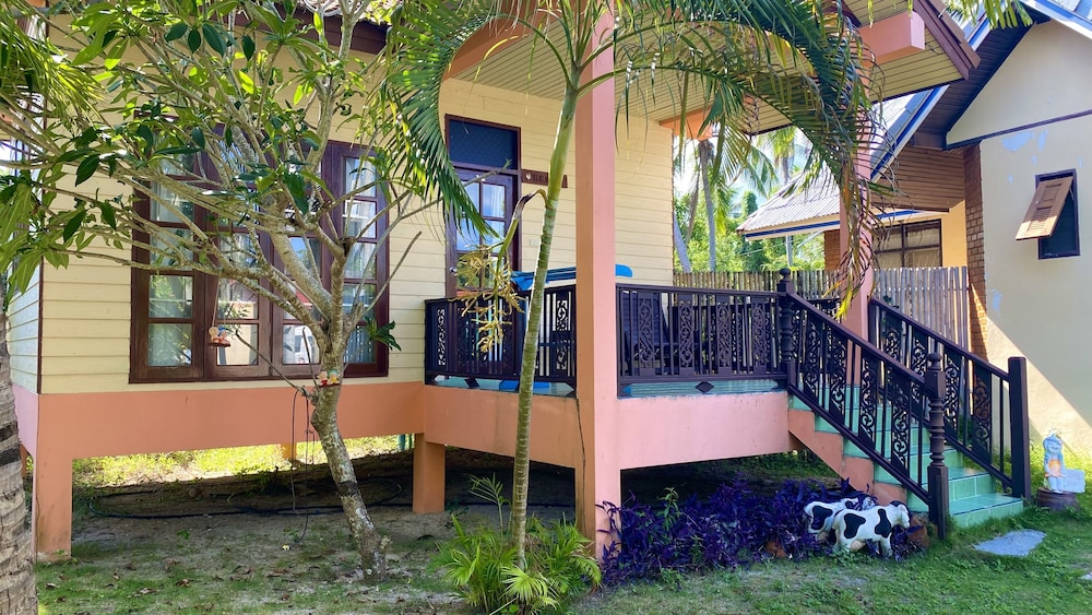First Villa Beach Resort 58/75