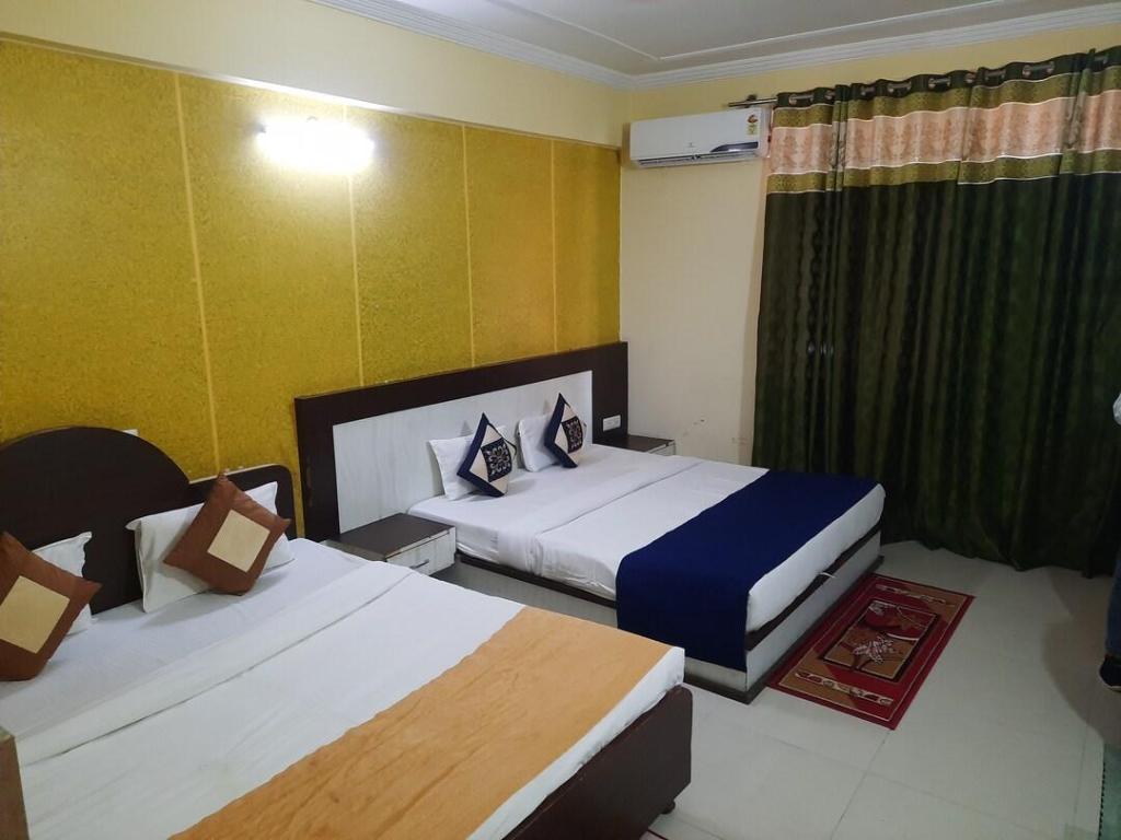 Hotel Krishna International 17/25