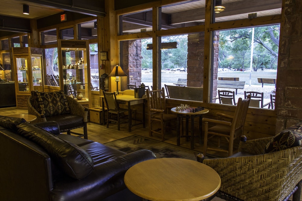 Zion Lodge Inside The Park 24/41
