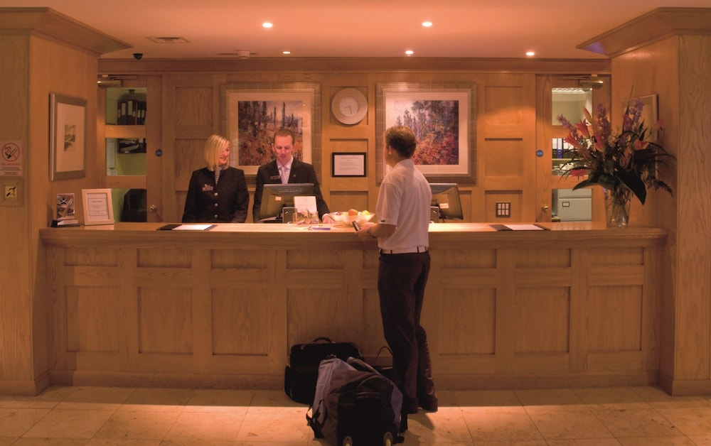 Macdonald Cardrona Hotel Golf Spa 8/62