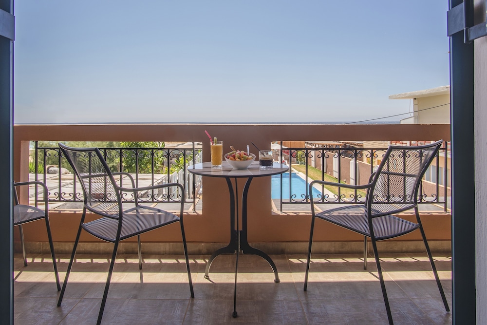 Armeno Resort 33/49
