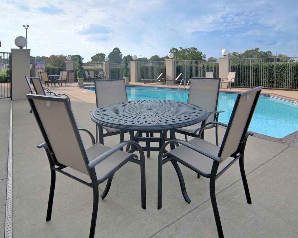 Best Western Plus Southpark Inn & Suites 35/39