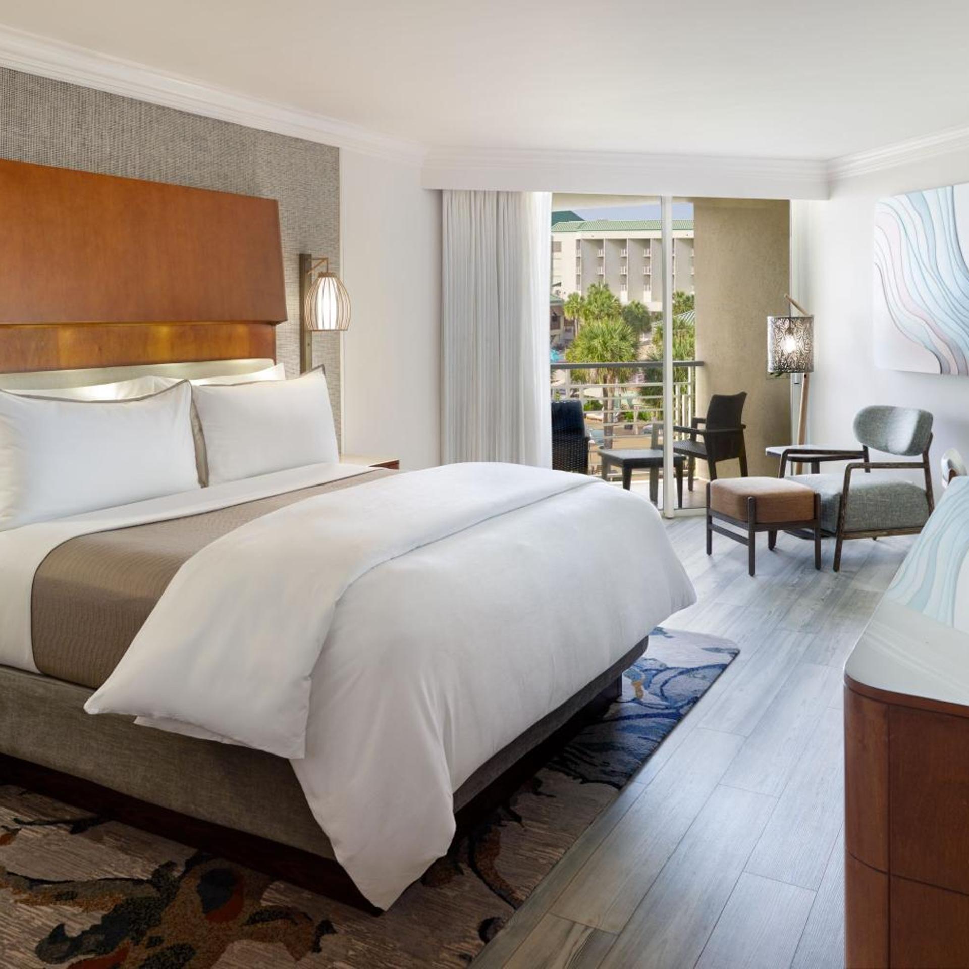 Room, King Bed, Resort View, Balcony, Accessible