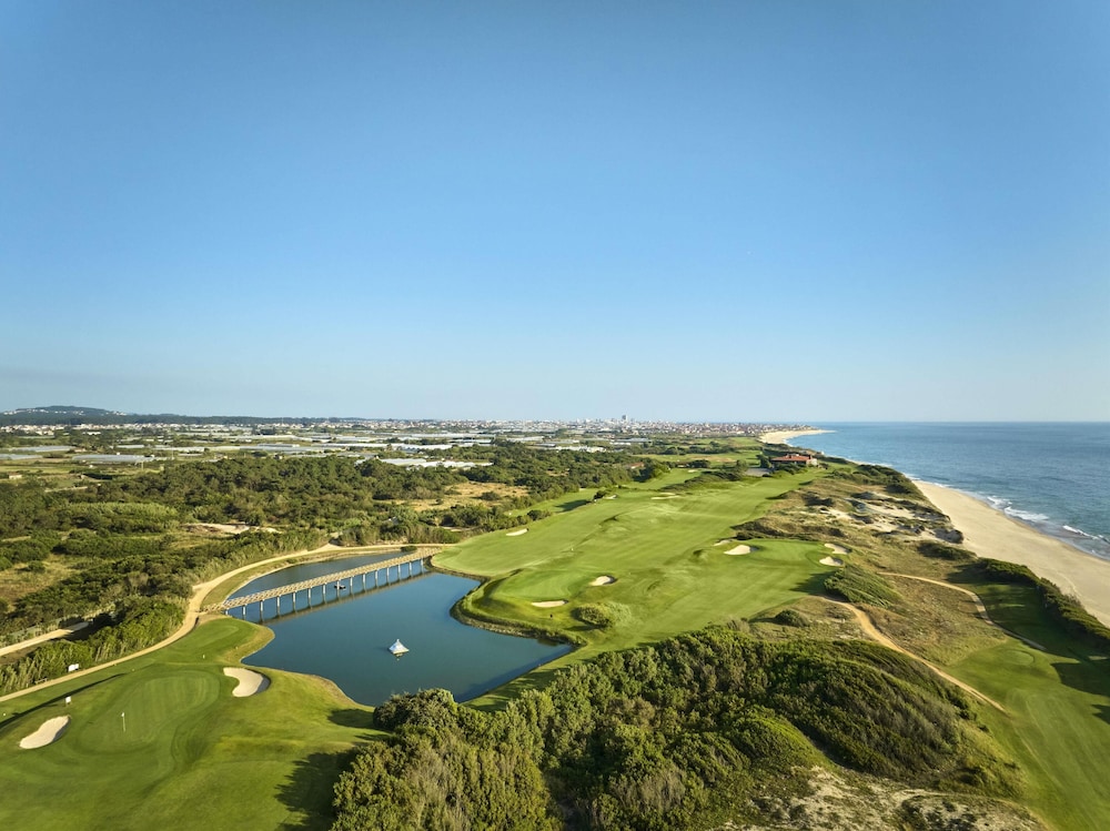 Tivoli Estela Golf & Lodges Porto (44km from Porto) 39/45