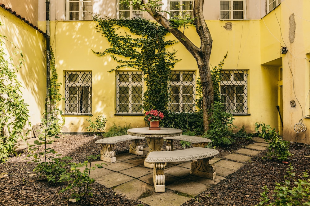 Prague Siesta Apartments 42/49