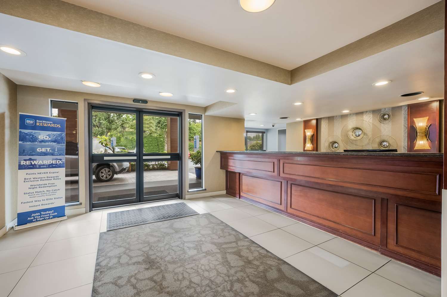 Best Western Alderwood 7/48