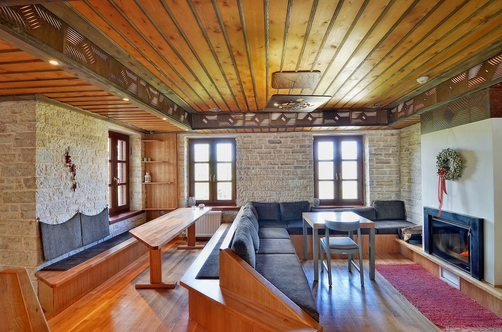 Dilofo Hotel Luxury Suites 28/51