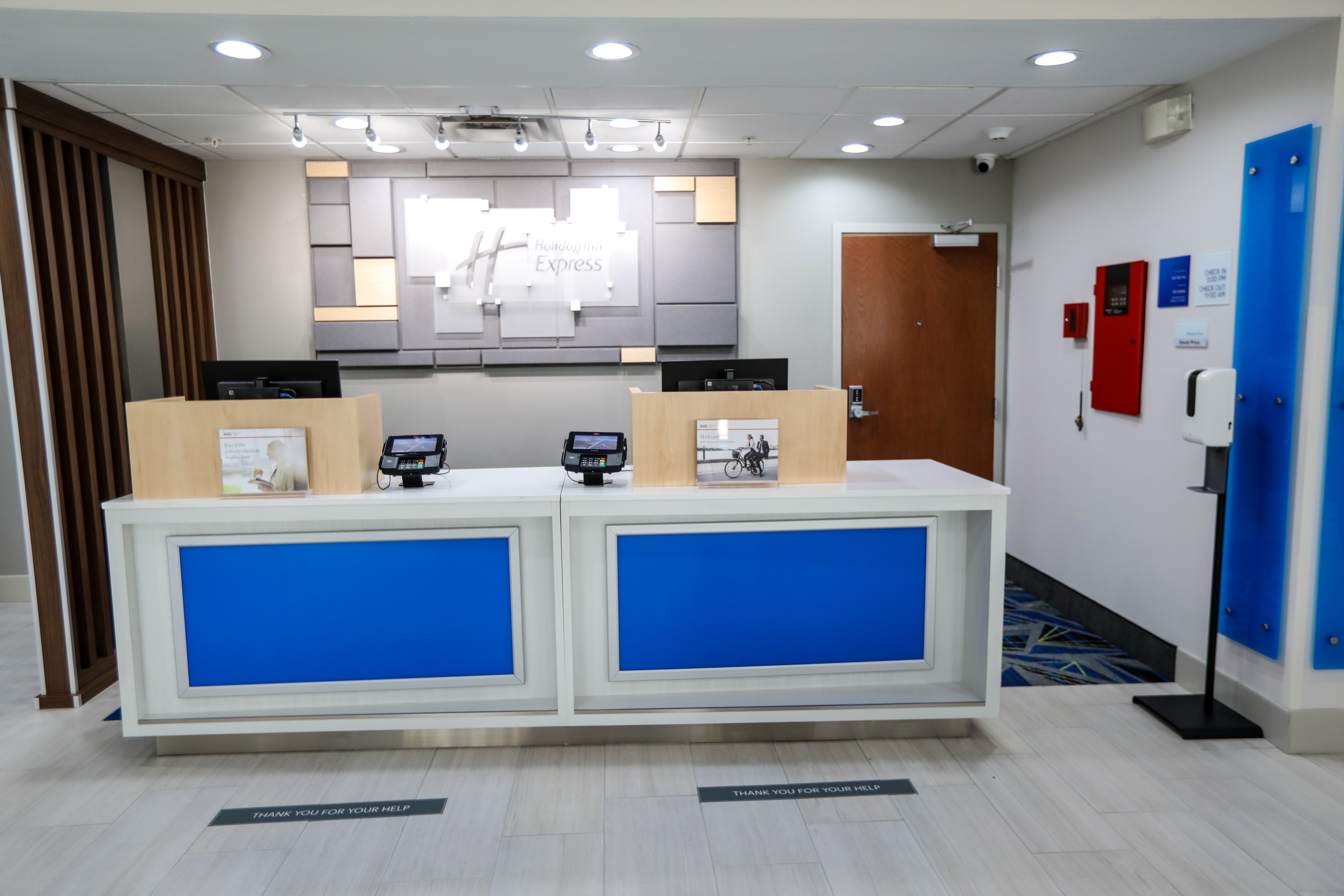 Holiday Inn Express Hillsboro I-35 5/69