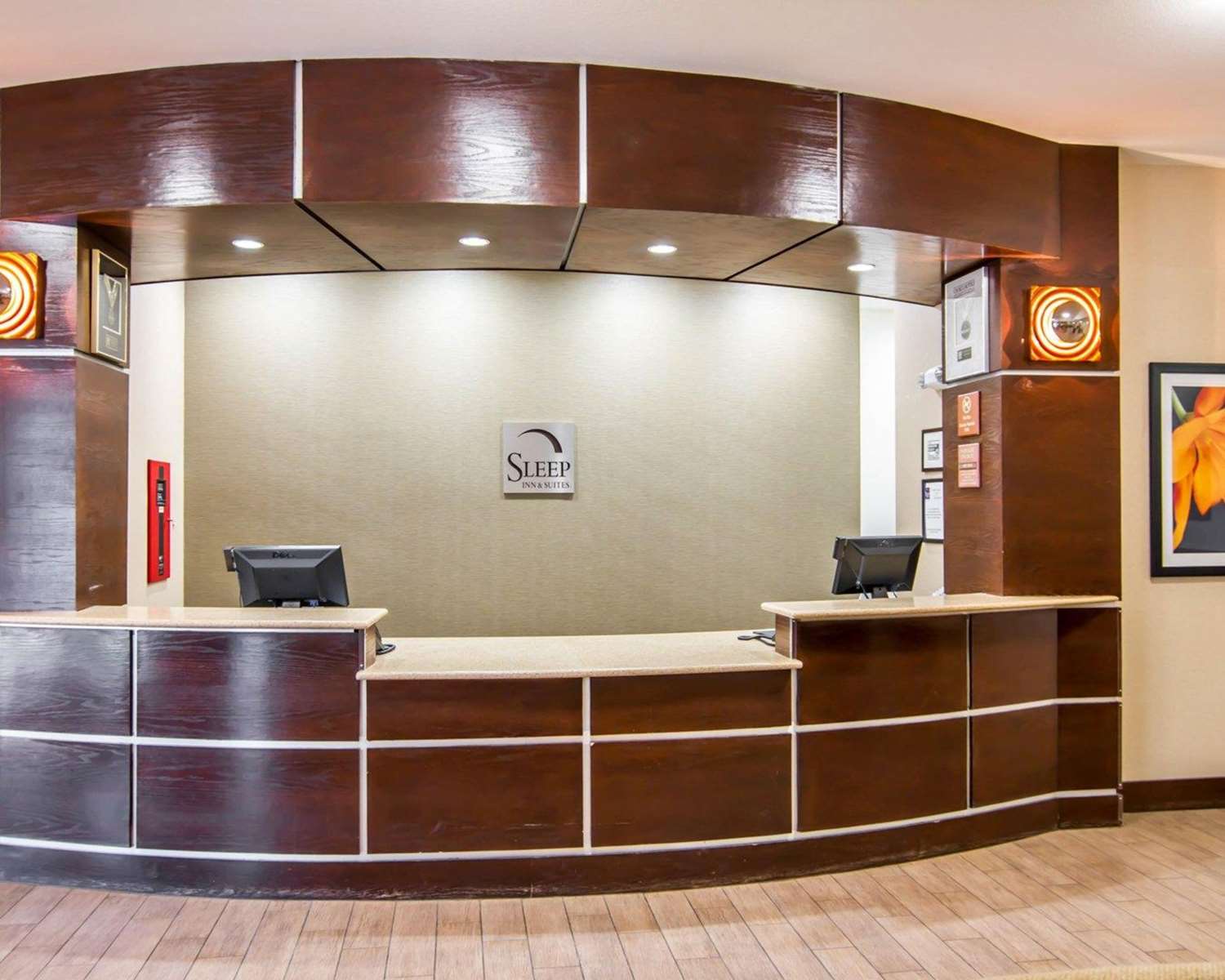 Sleep Inn Suites I 20 6/43