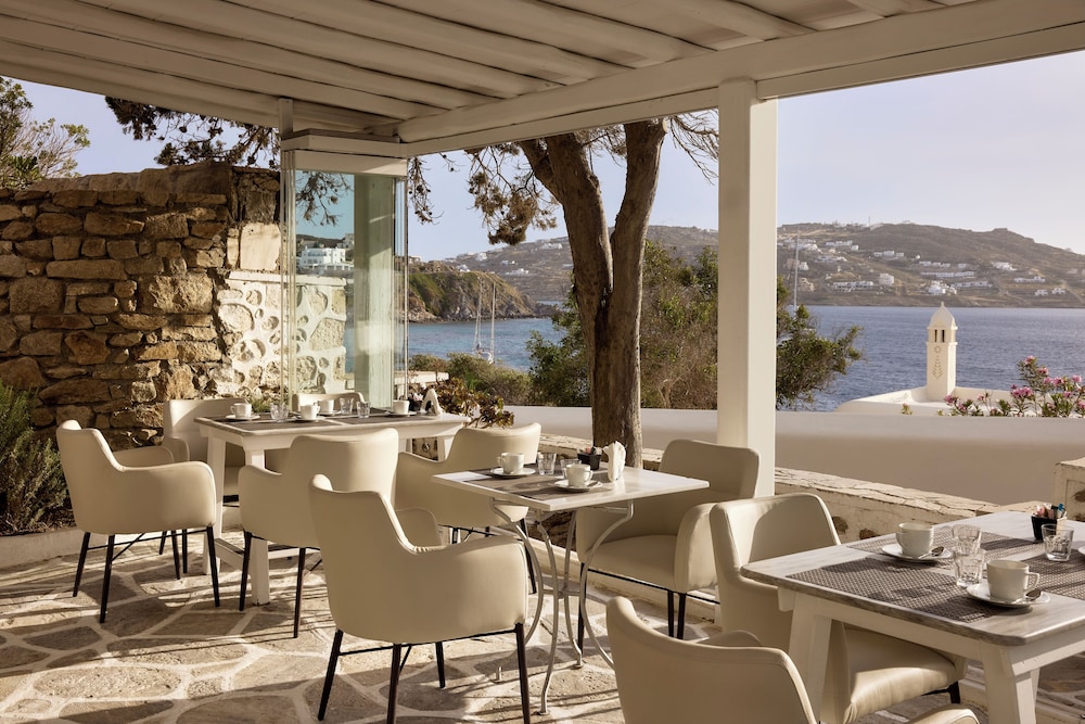 Mykonos Adonis Hotel 65/76