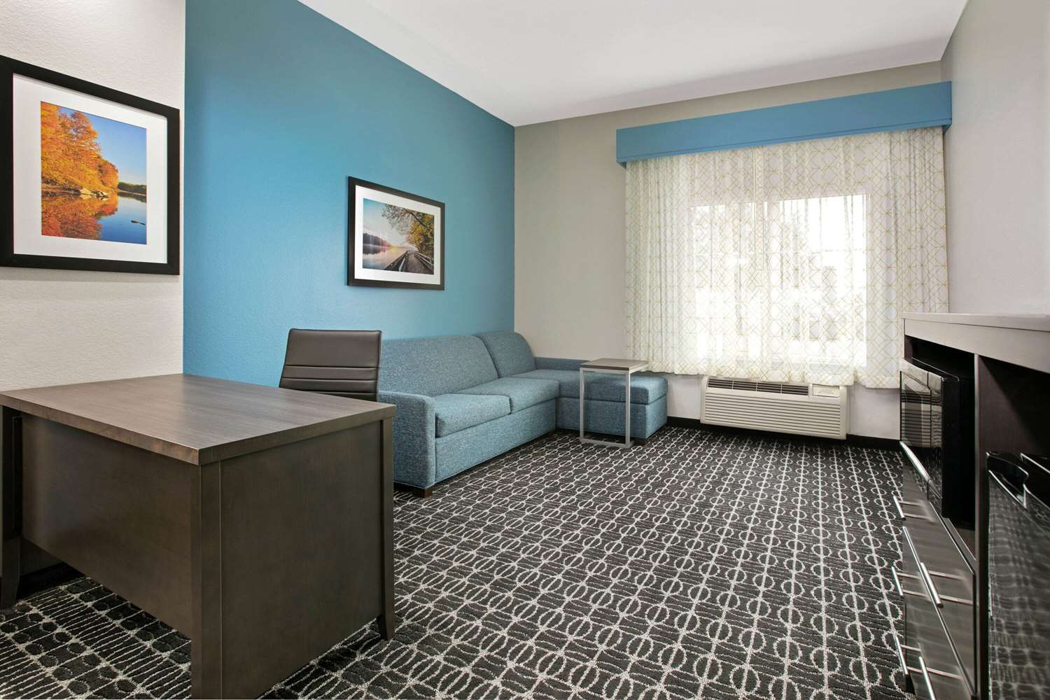 La Quinta Inn Suites By Wyndham Sulphur Springs 28/47