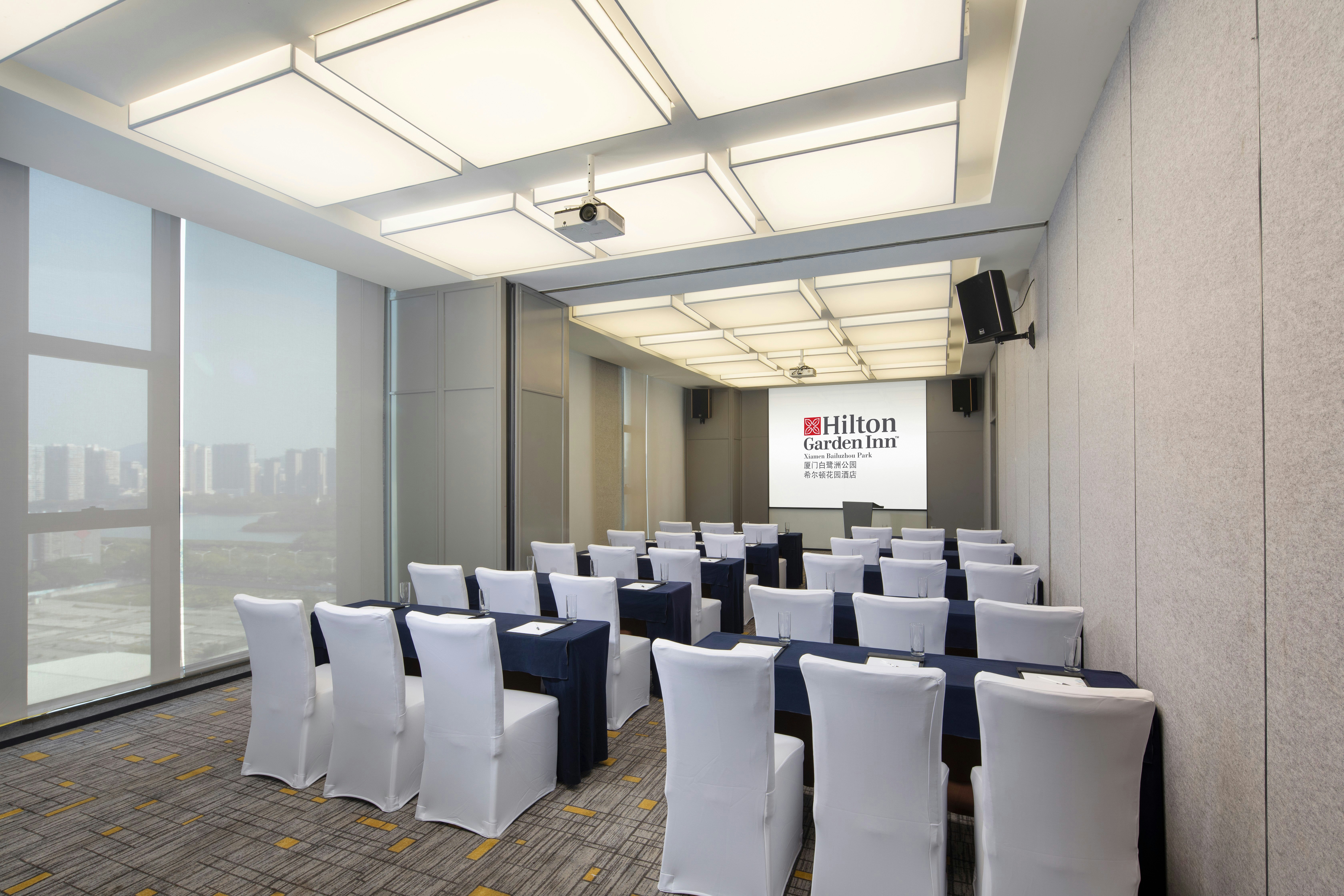 Hilton Garden Inn Xiamen Bailuzhou Park 28/34