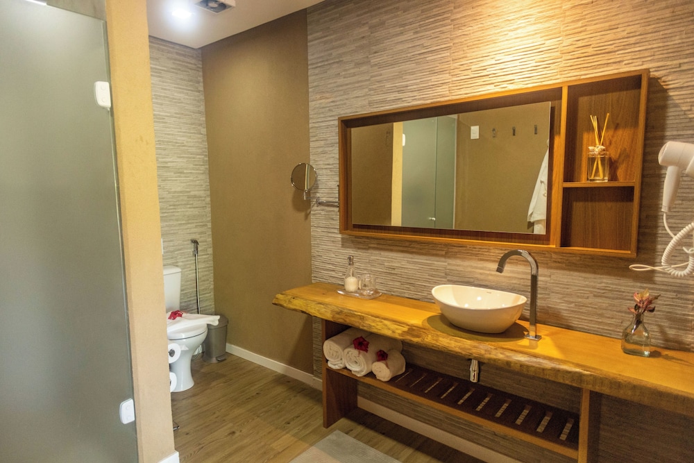Dolphin Villa Hotel 50/50