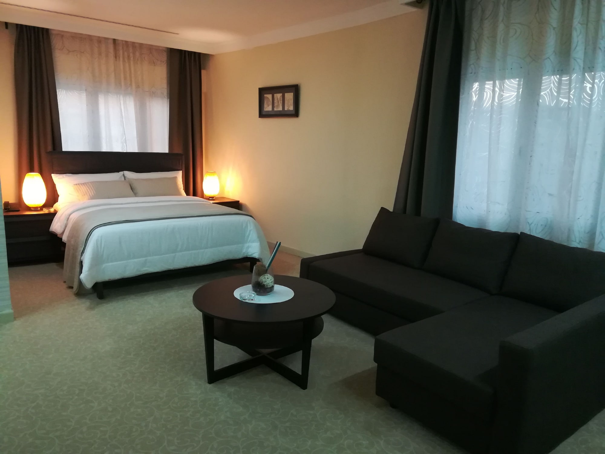DELUXE, SUITE, KING BED, SOFA
