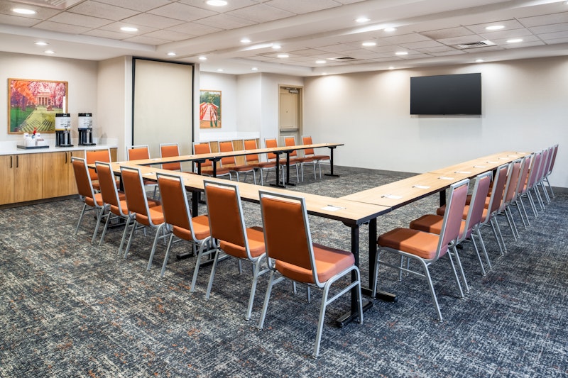 Hampton Inn and Suites Prescott Valley 54/68