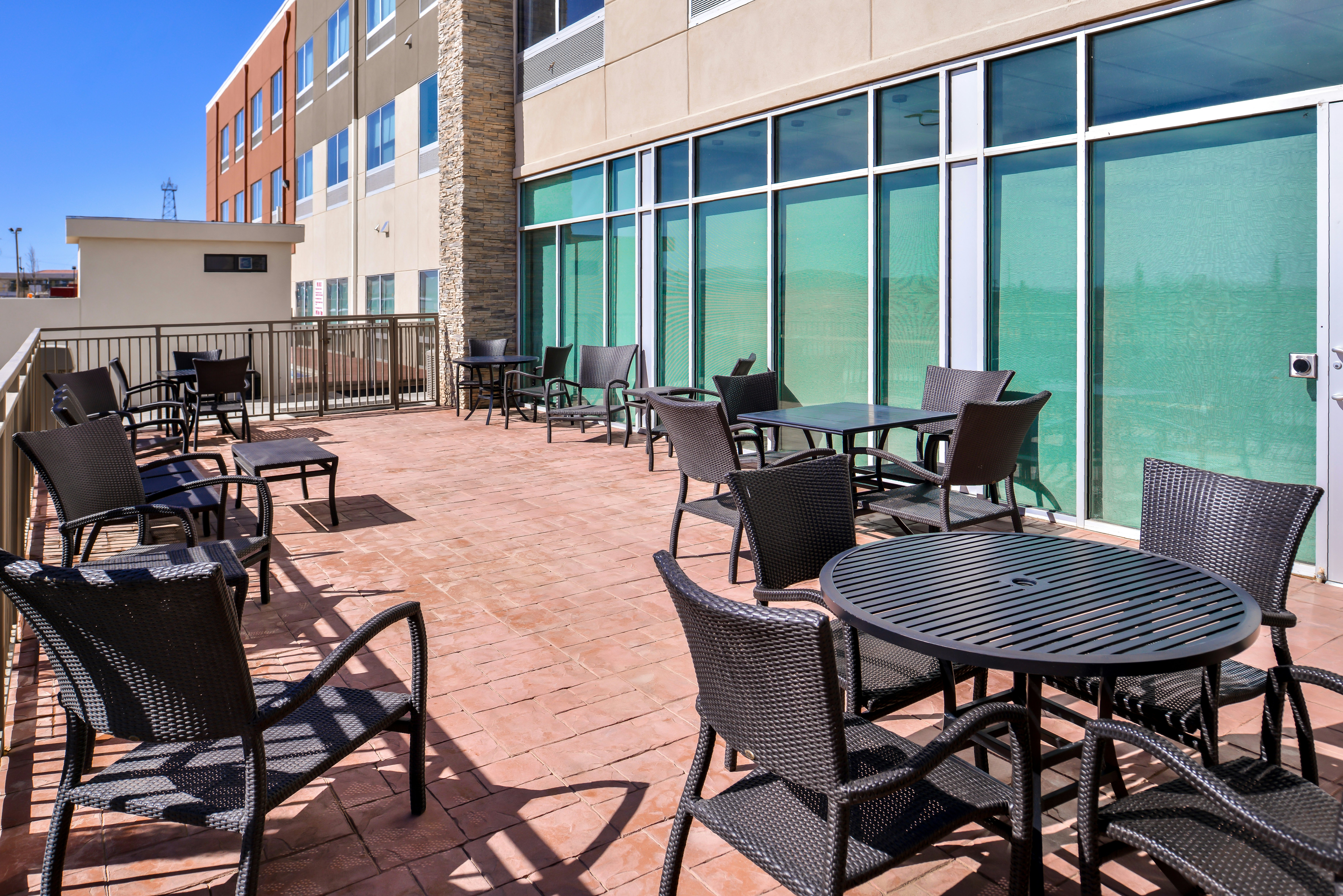 HOLIDAY INN EXPRESS & SUITES VAN HORN 44/65