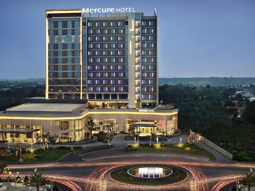 Mercure Karawang 6/66