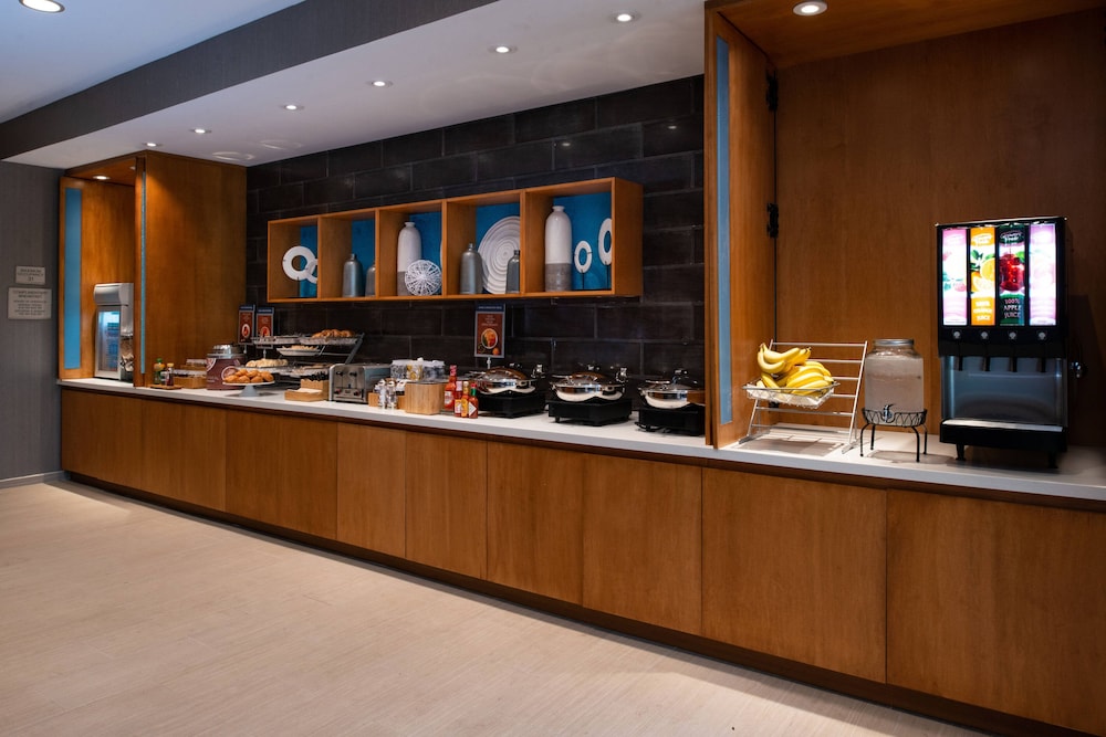 SpringHill Suites by Marriott Elizabethtown 36/40