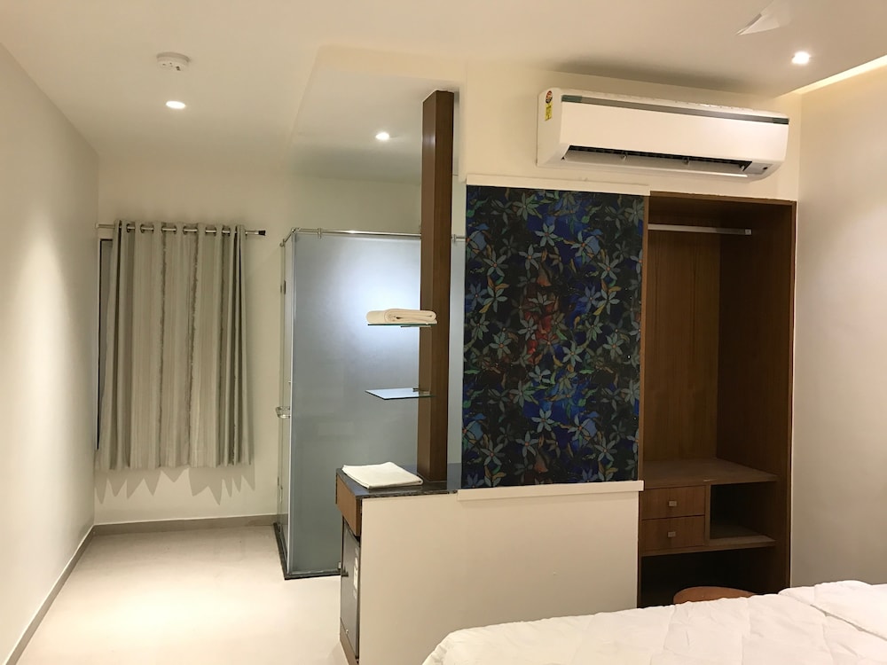 Hotel Vintage 4/50