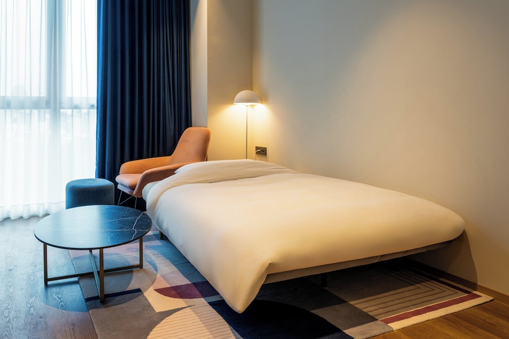 1 Bedroom, Suite, King Bed, Sofa