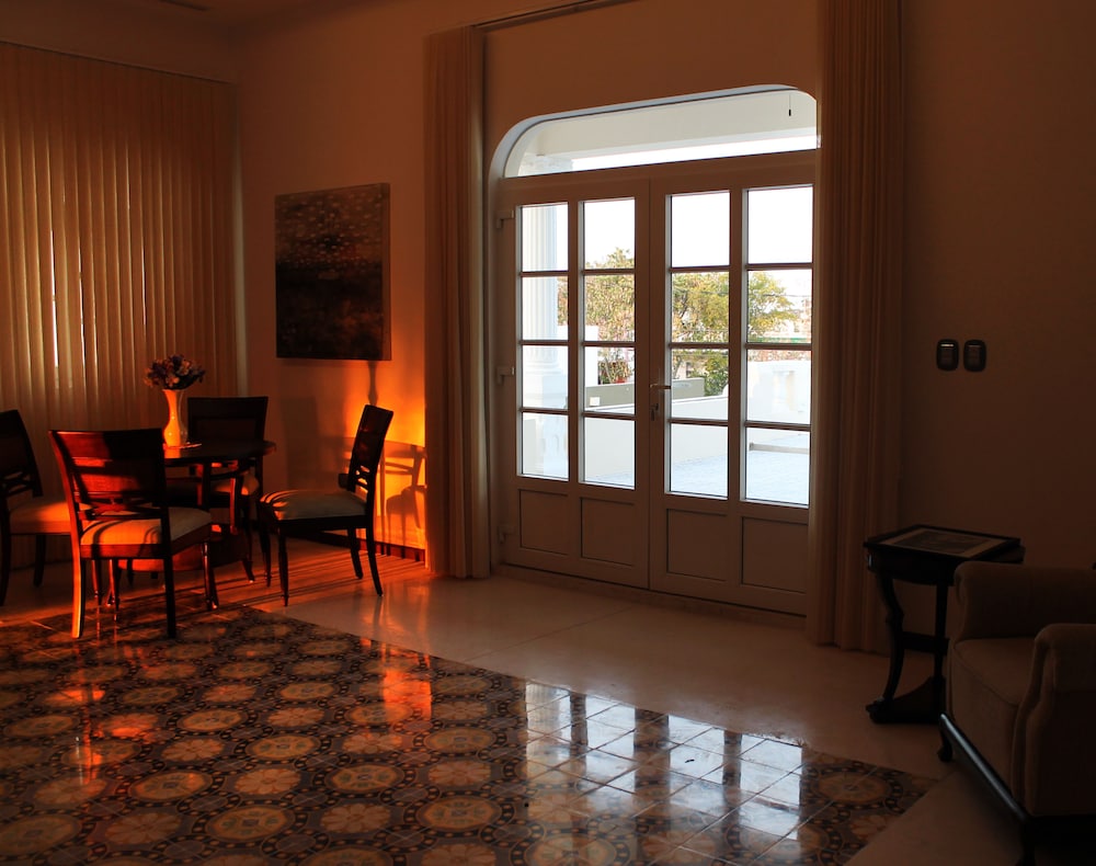 Delfina Mansion Boutique 50/67